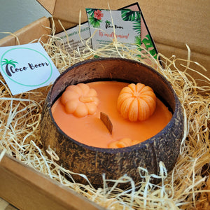 LUMÂNARE PARFUMATĂ ÎN NUCĂ DE COCOS - PUMPKIN SOUFFLE